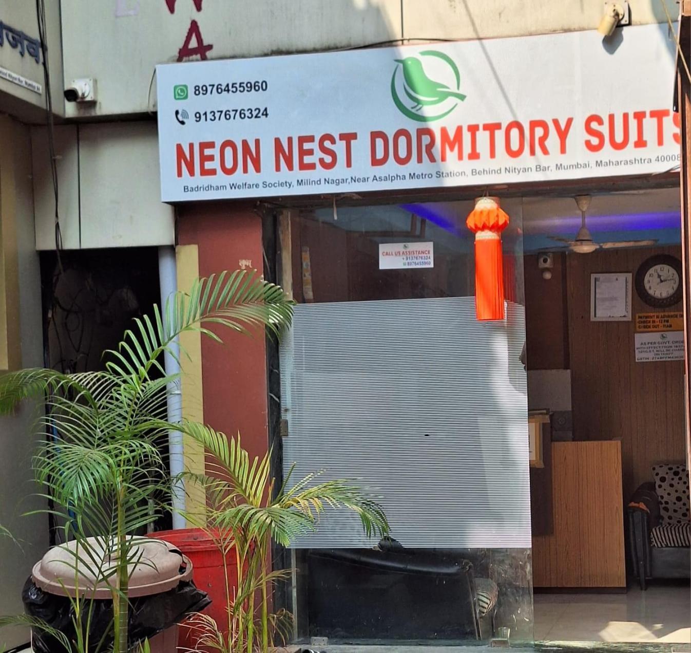 Neon Nest Suits Asalpha Metro * Bombaj